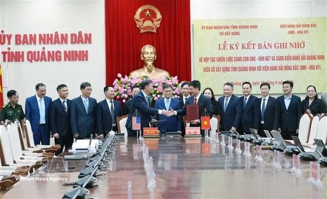 Quang Ninh, US partner seal pact to advance smart, green port development