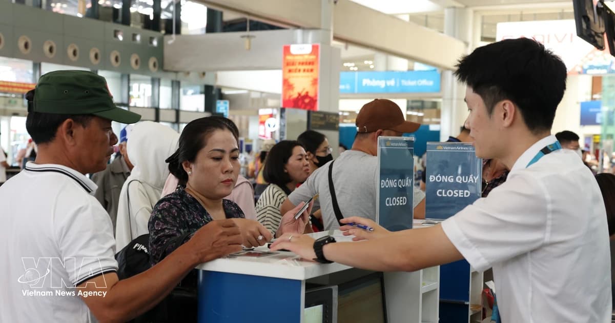 Air travel demand holds steady during Hung Kings, April 30-May 1 holidays