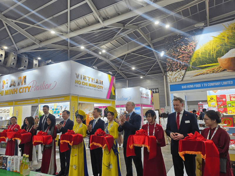 Vietnam maintains its position as Singapore’s 10th-largest trading partner