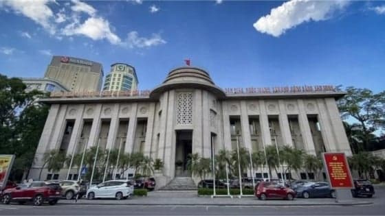 Vietnam's central bank to continue easing bias on interest rates