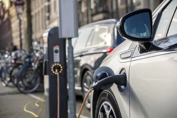 VCCI: Extension of special consumption tax incentives for electric vehicles brings multiple benefits