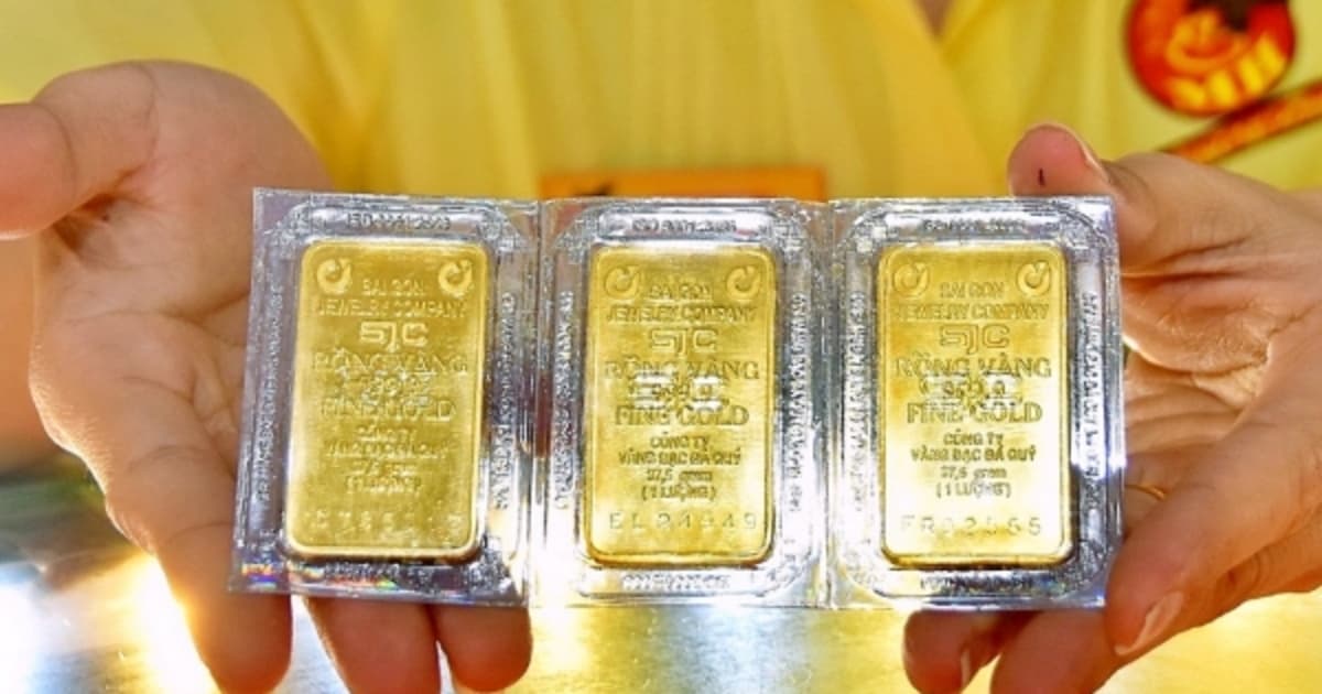 Domestic gold prices drop to lowest level in four month