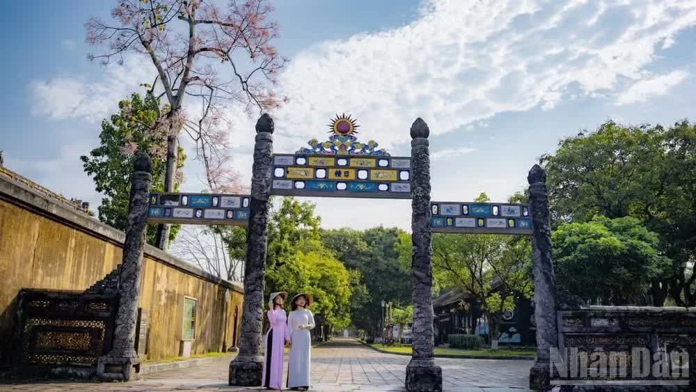 Hue City develops tourism from heritage land into national green city