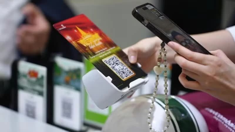 Inside “digital nervous system” processing more than one billion banking transactions