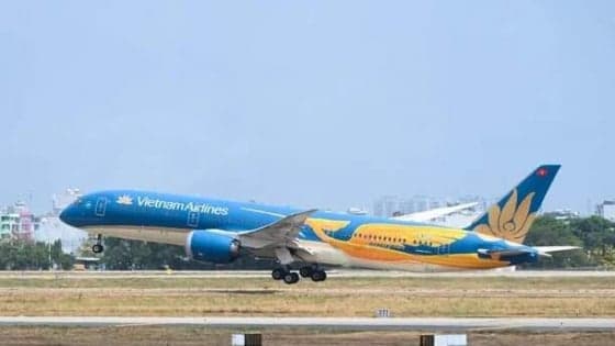 Surging fuel prices put pressure on Vietnam’s aviation, logistics industries
