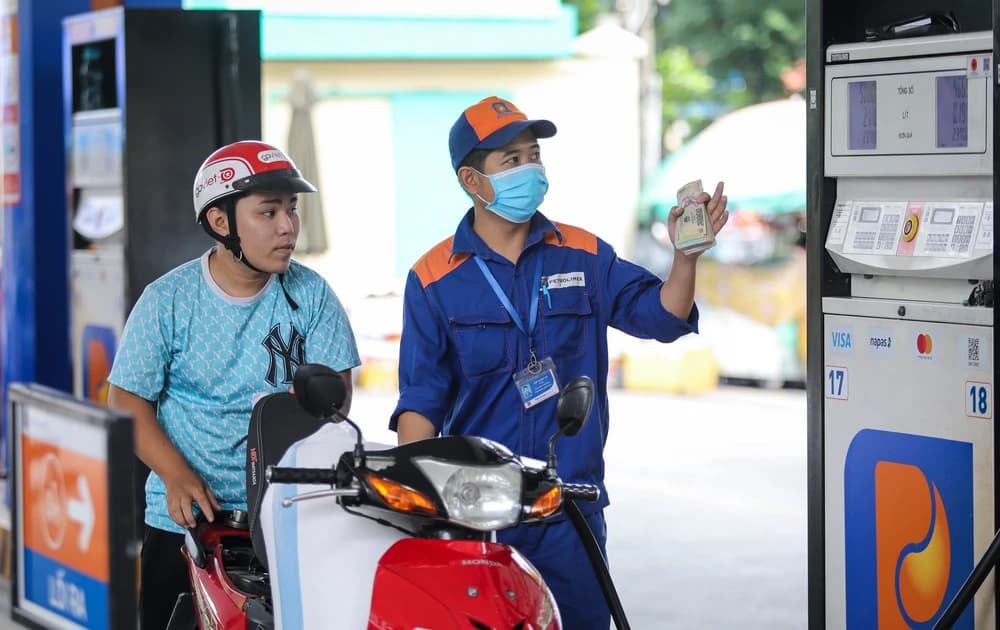 Petrol, diesel prices fall in June 4 adjustment