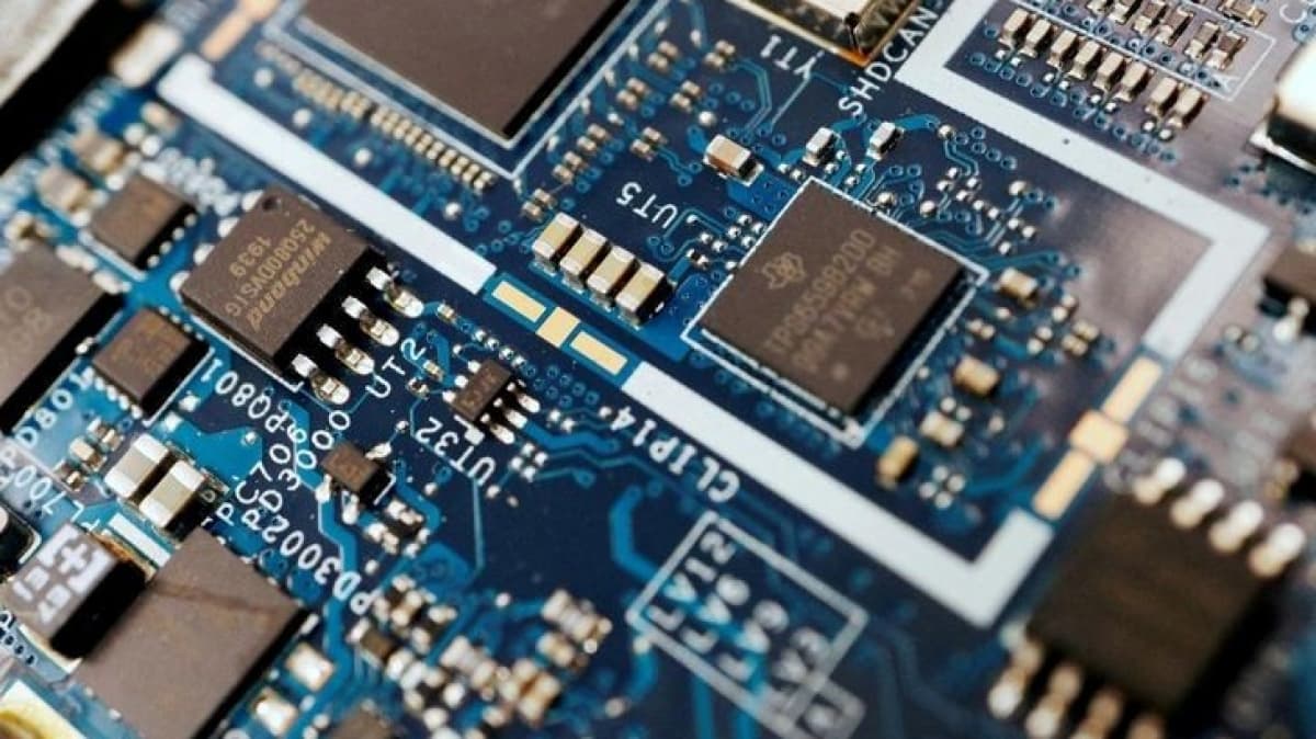 China’s AI chip demand pushes Korea into rare surplus with top trade partner