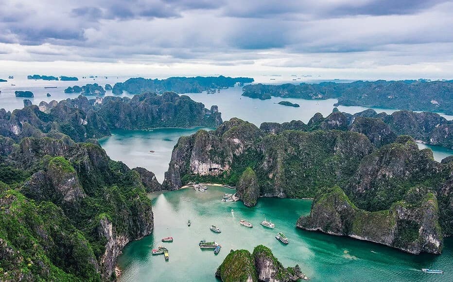 Vietnam earns praise from French media for rich tourism appeal