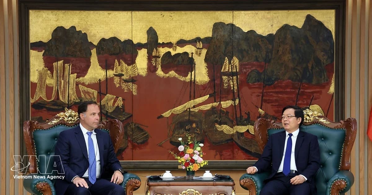 Vietnam encourages US firms to expand investment in high-tech sectors: Deputy PM