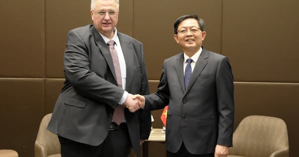 Russia expects to further expand cooperation across all fields with Viet Nam: Deputy PM Alexey Overchuk