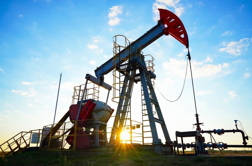 Oil and gas stocks diverge in the short term