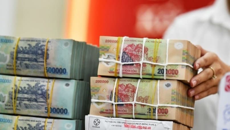 Are banks returning to their reliance on traditional loans?