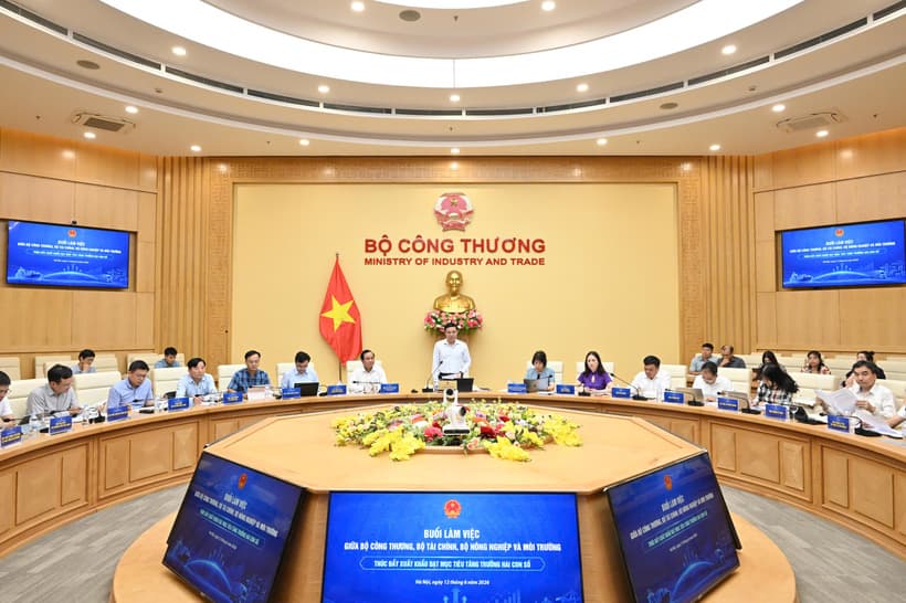 Vietnam enhances export promotion efforts to meet double-digit growth goal