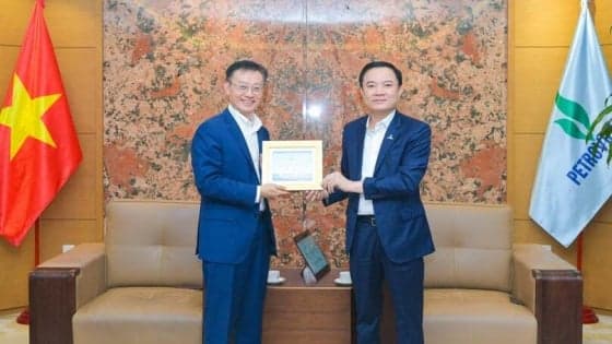 Petrovietnam, Huawei discuss cooperation in digital transformation, AI, energy technologies