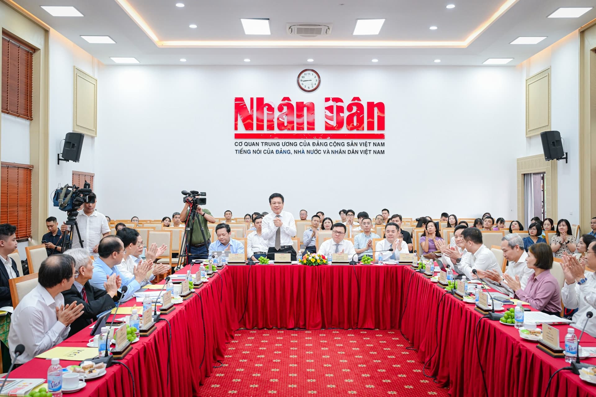 The Private Sector at the Center of the High-Growth Strategy