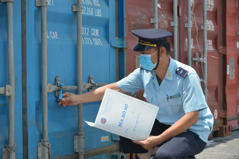 Trade Budget Revenue Nears VND265 Trillion, Driven by Customs Reform