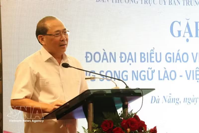 Viet Nam nurtures friendship with Laos through younger generations