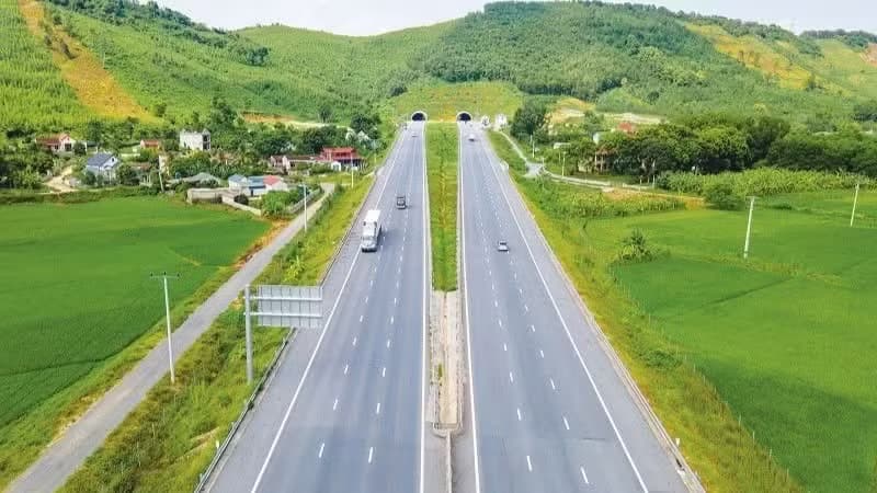 Nearly 400 km of expressways opened to traffic in H1