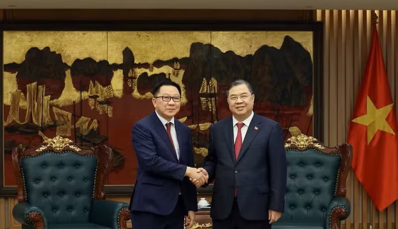 Deputy PM calls for stronger Viet Nam – Laos cooperation in agriculture, environment