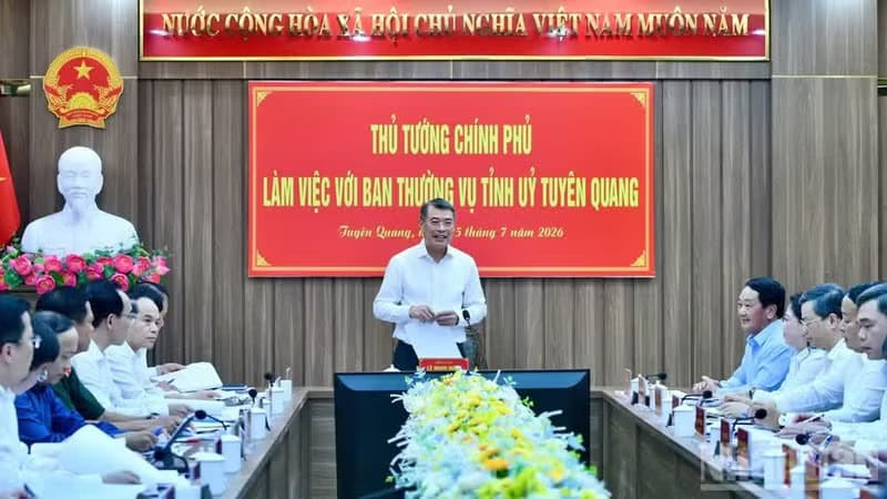 PM urges Tuyen Quang to accelerate measures to achieve double-digit growth