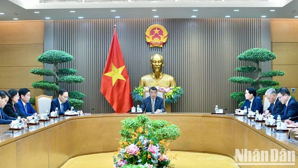 Viet Nam, Canada aim to elevate bilateral relations in the time ahead: PM