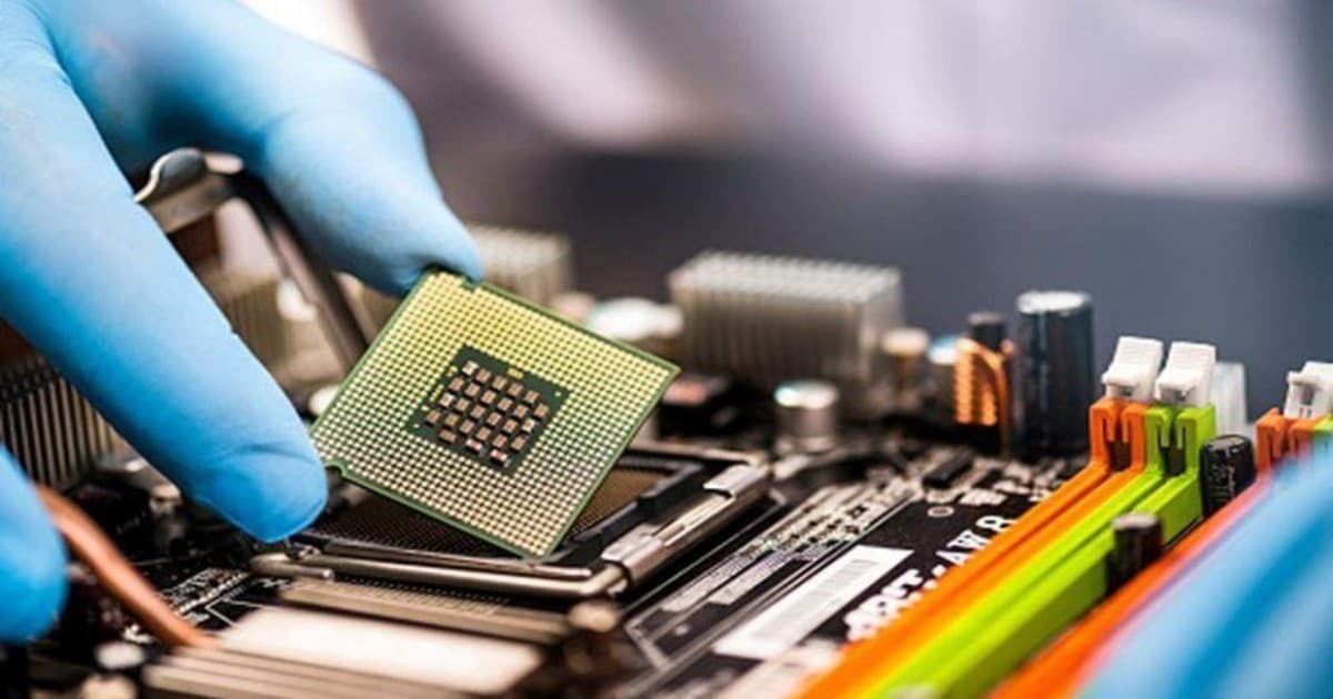 Semiconductors, rare earths proposed as Vietnam’s priority industries