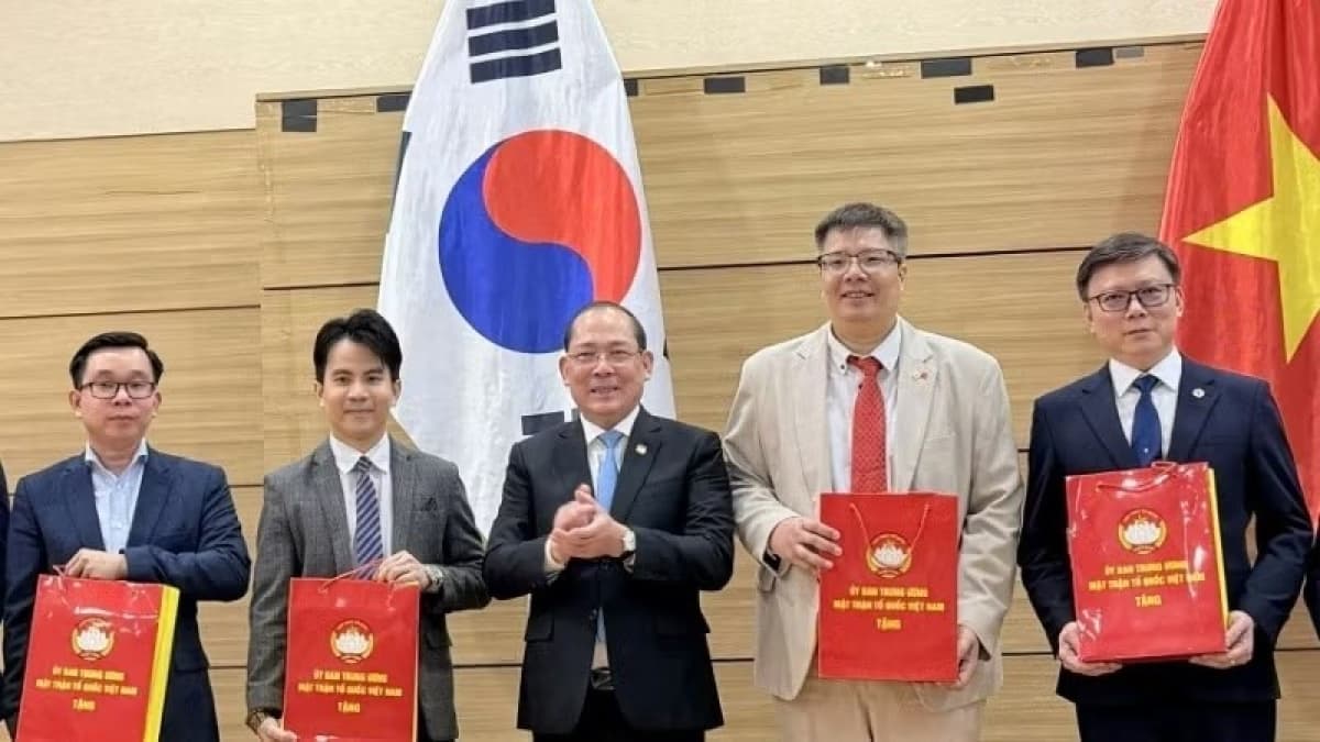Promoting Vietnam-RoK People-to-People Relations