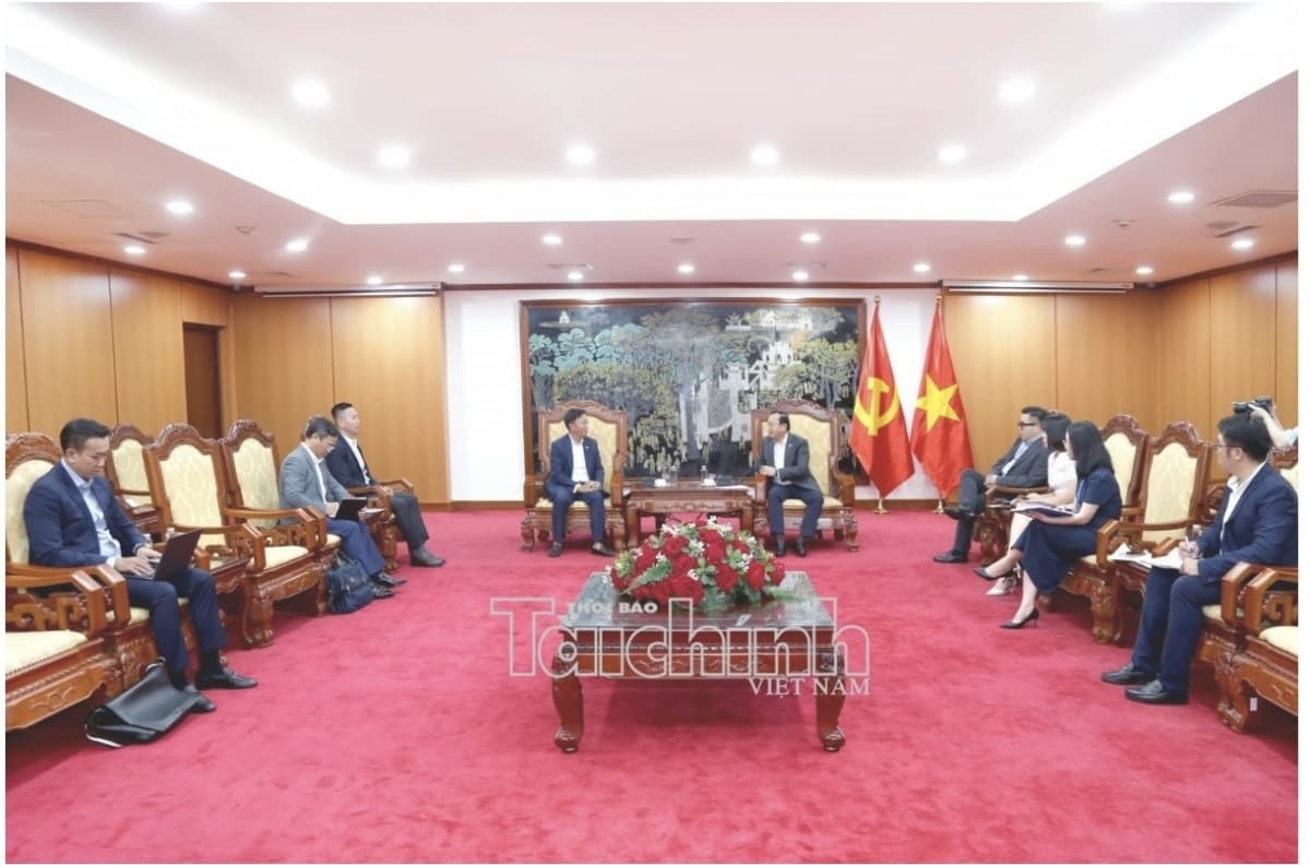 Insurer FWD sees Vietnam as key market in Asian growth strategy
