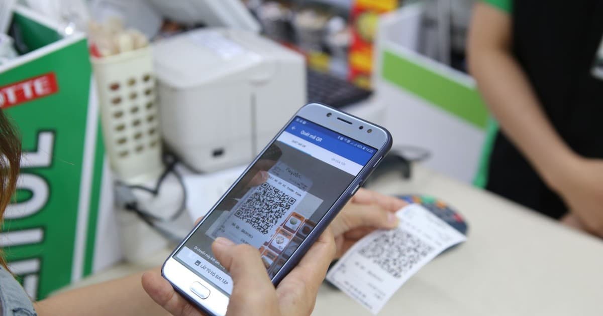 Vietnam’s cashless payment transactions rise 34.3% in first half