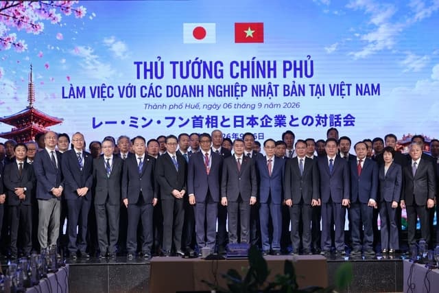 Prime Minister Stresses Importance of Foreign-invested Sector in Vietnamese Economy
