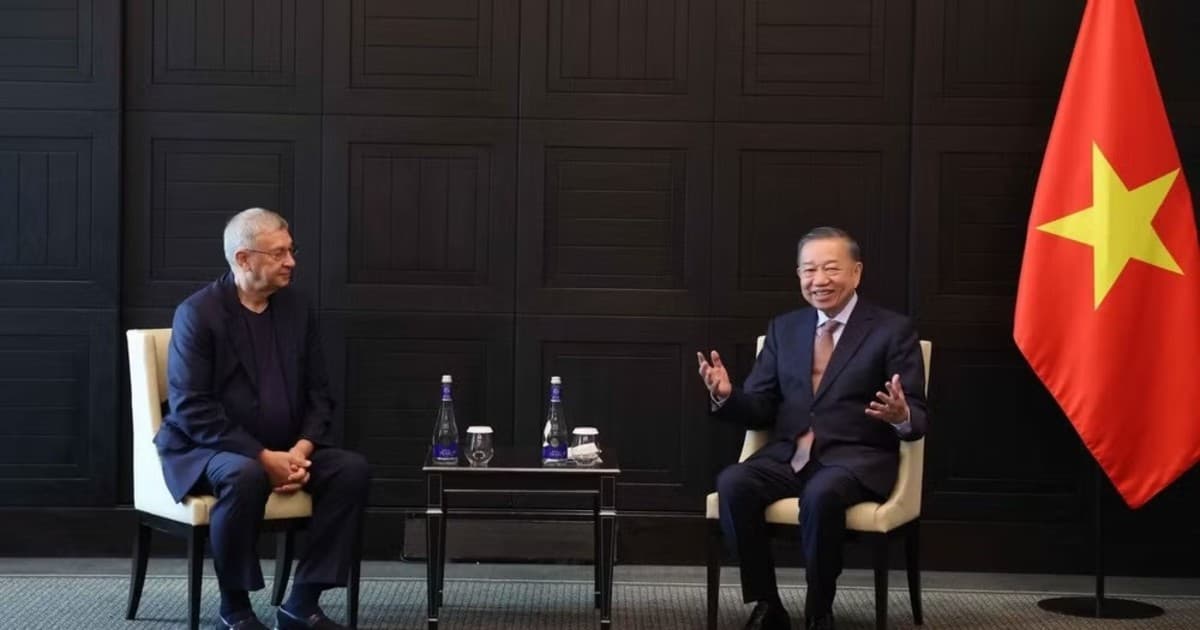 Top leader meets Russian businesses to boost energy and hi-tech cooperation