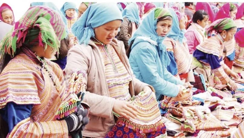 Tourism breathes new life into craft villages