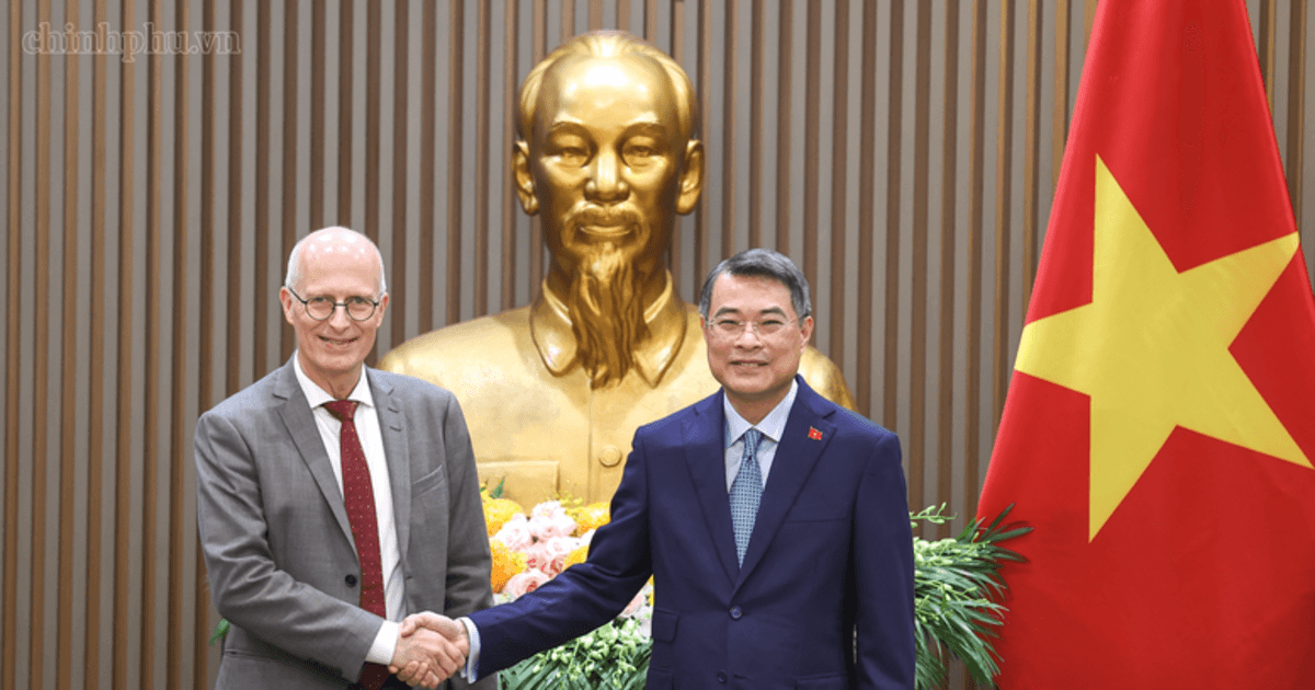 PM proposes to boost cooperation in ports, logistics and green energy between Vietnam and Germany
