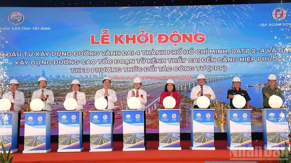 Tay Ninh launches two component projects of Ho Chi Minh City Ring Road 4
