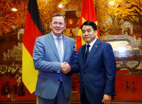 Hanoi boosts cooperation with German locality