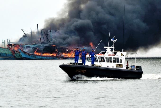 Vietnamese fishermen face jail time for trawling in Indonesia