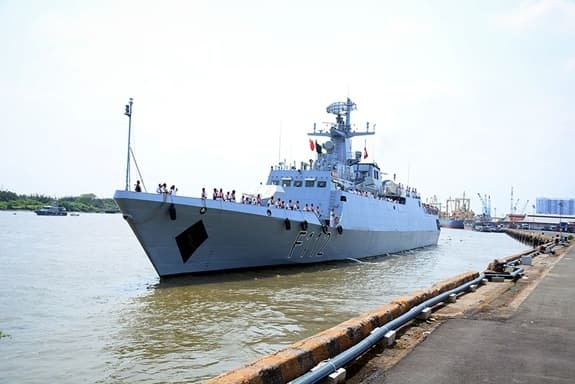 Bangladesh naval ship arrives in HCMC for friendly visit
