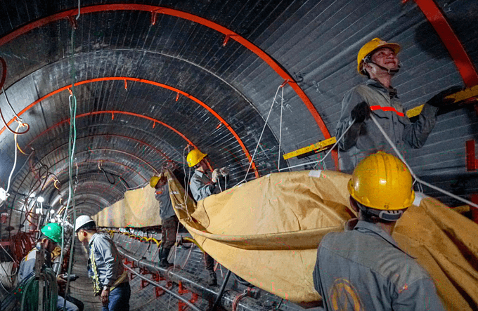 Saigon's biggest underground sewer digs deep
