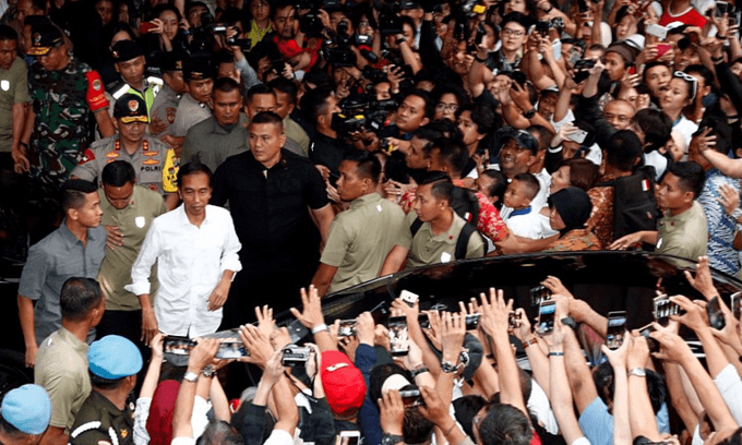 Indonesian 'quick counts' underline Widodo poll win, markets rally