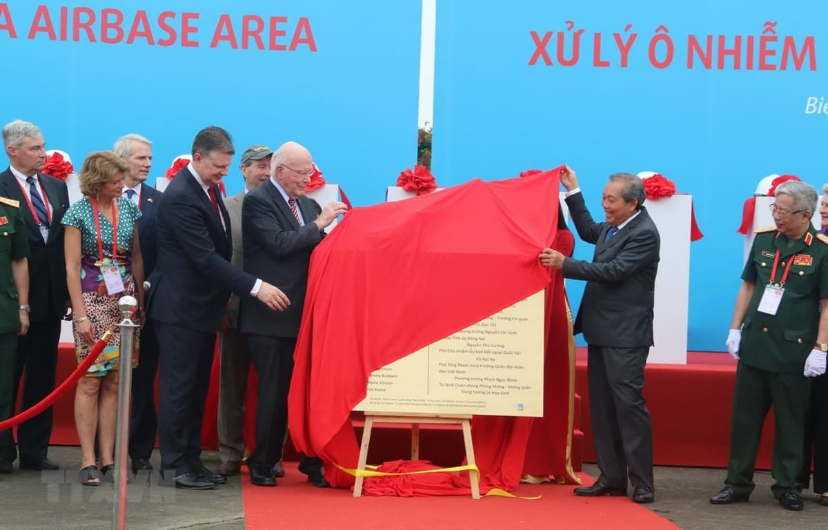 VN, US start dioxin cleanup project at biggest hotsport
