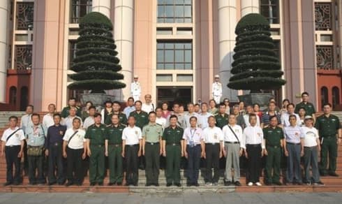 Chinese veterans, martyrs’ relatives visit Vietnam