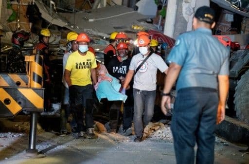 New quake strikes as Philippines hunts for survivors