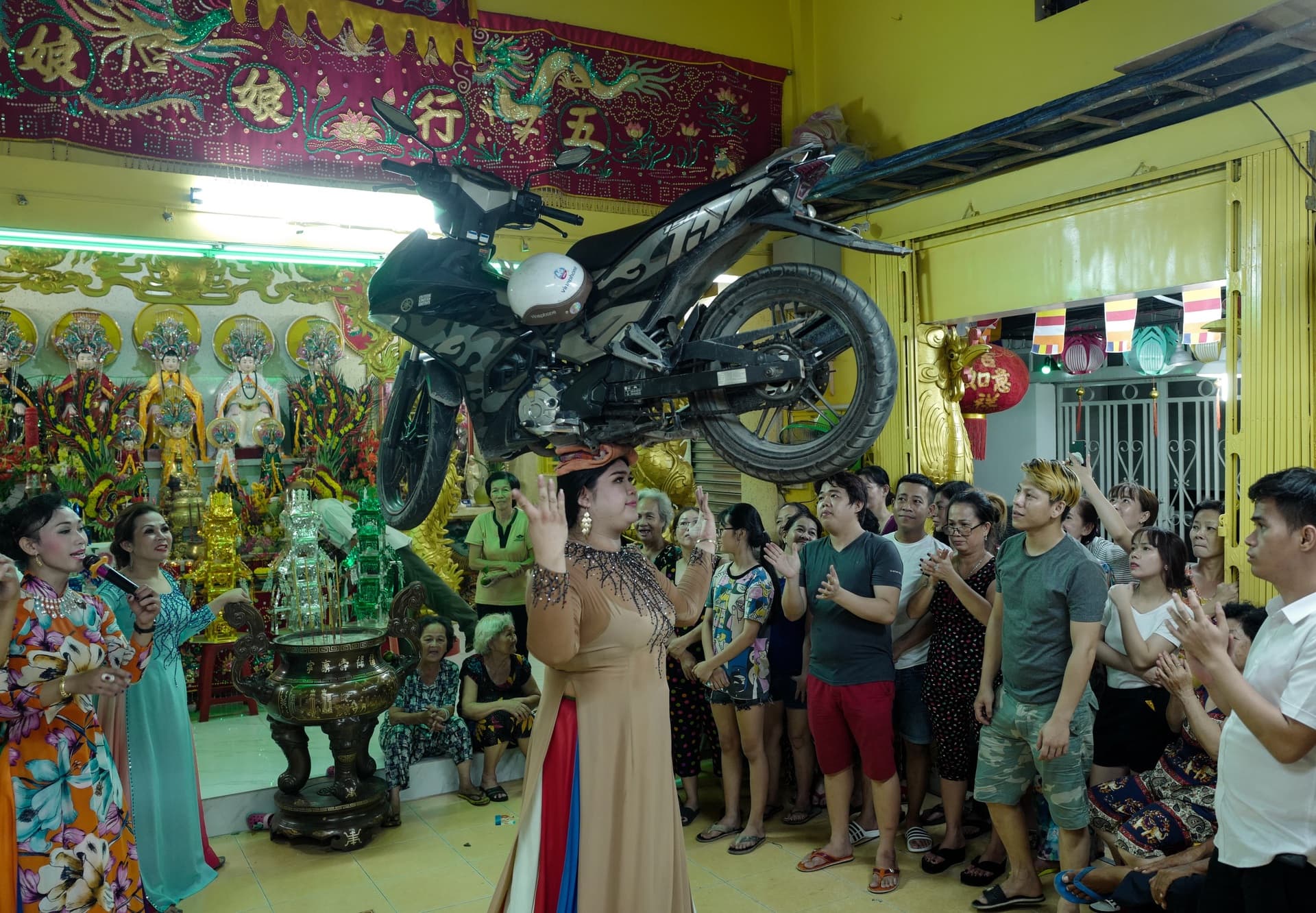 An elementary Vietnamese tradition brings Goddesses down to earth