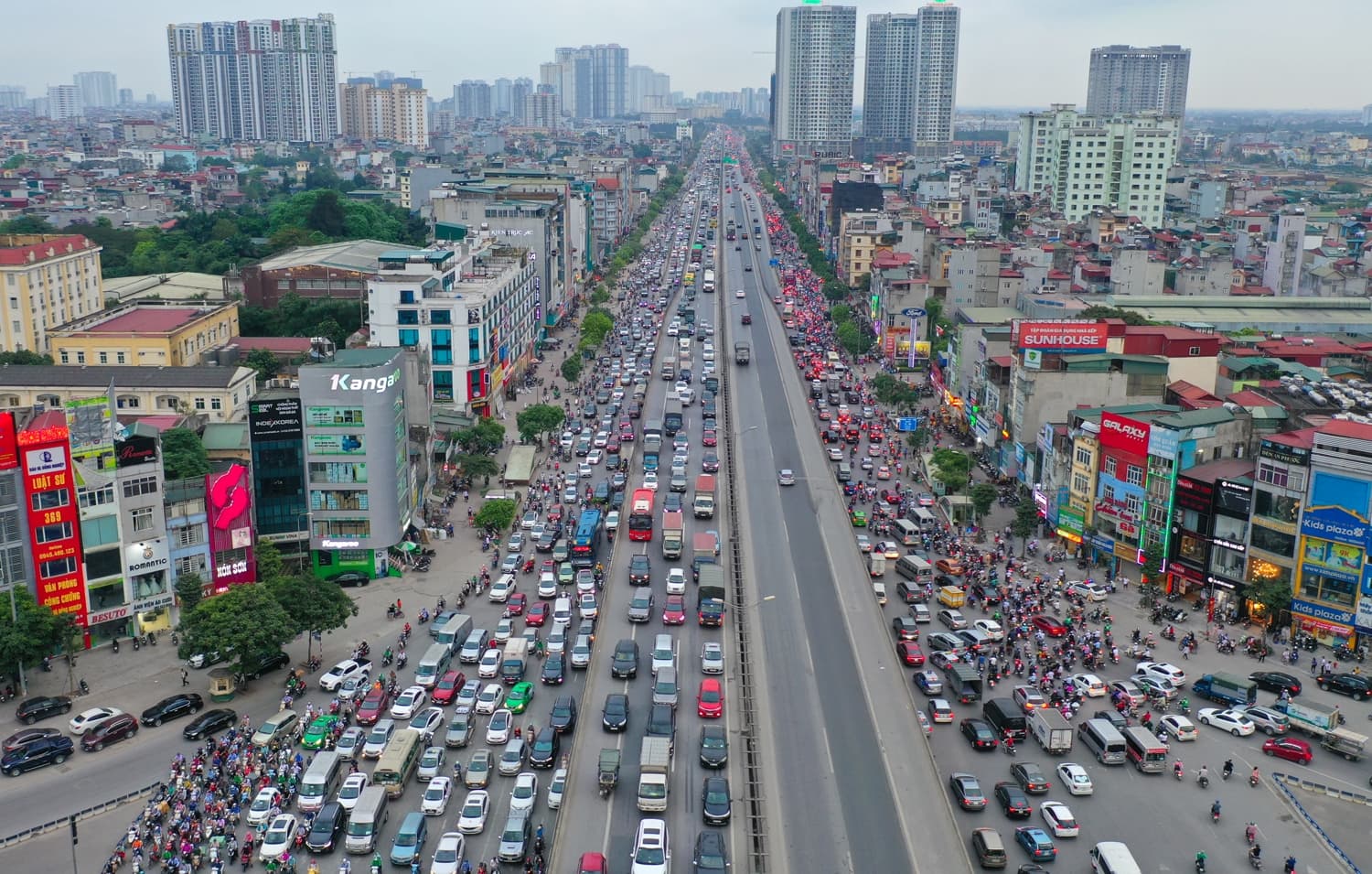 Mass outbound migration chokes roads in Hanoi, Saigon