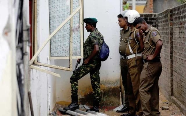 Sri Lanka bans groups suspected to be behind attacks; ringleader's relatives wounded