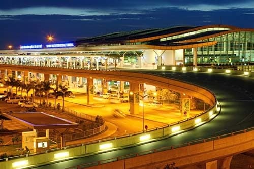 Vietnam airports operator to stop charging for drop-off, pickup cars