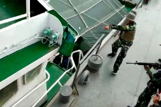 Vietnam opposes Indonesia’s use of force on fishers
