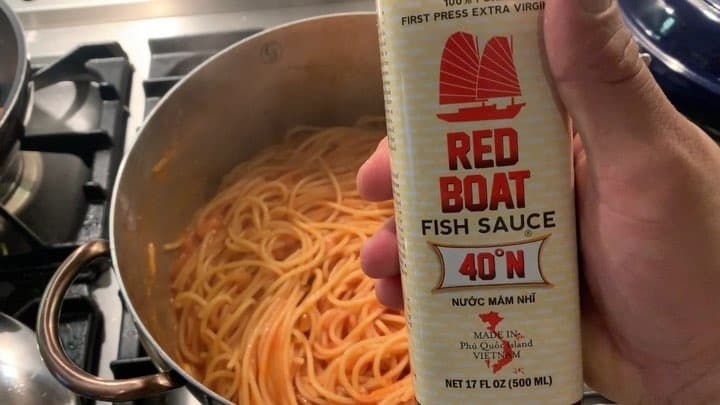 US Michelin star chef thinks spaghetti tastes better with Vietnamese fish sauce