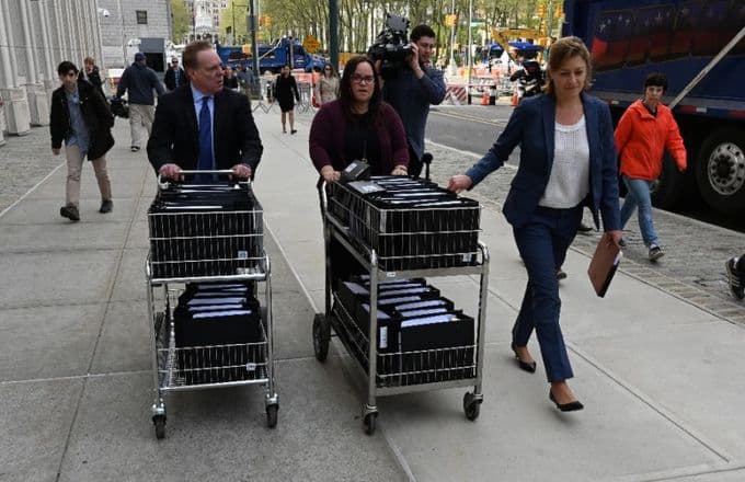 US 'sex slave' guru goes on trial in New York