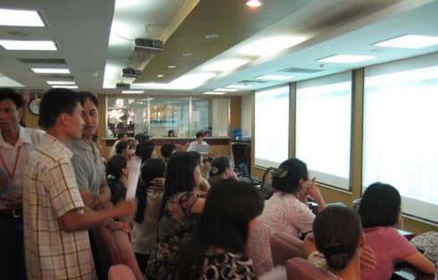 Scarce products in VN’s stock market leave foreign investors with few options